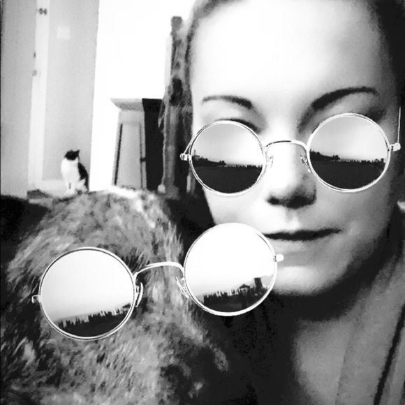 Meet your Posher, Lindsay - Picture 1 of 1